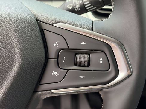 New 2026 Chevrolet Trax LT w/ Driver Confidence Package FWD image 18