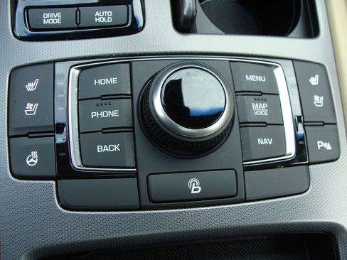 Used 2017 Genesis G80 3.8 w/ Option Group 03 image 19