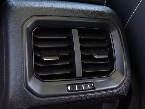 Certified 2023 Volkswagen Taos SE w/ Panoramic Sunroof Package AWD/4WD image 24