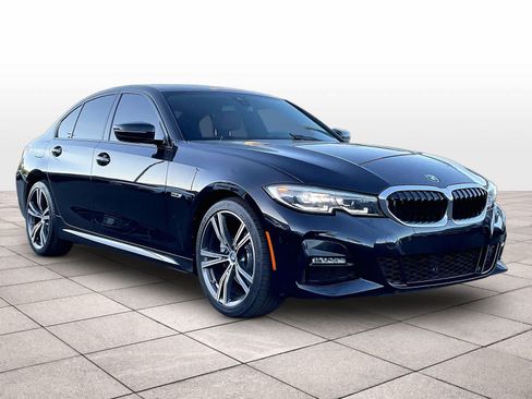 Used 2022 BMW 330e w/ M Sport Package RWD image 2