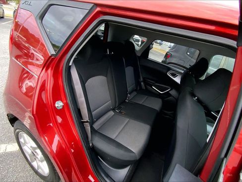 Used 2022 Kia Soul LX w/ Technology Package FWD image 19