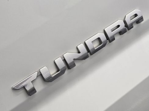 Used 2023 Toyota Tundra Limited w/ Power Package AWD/4WD image 12