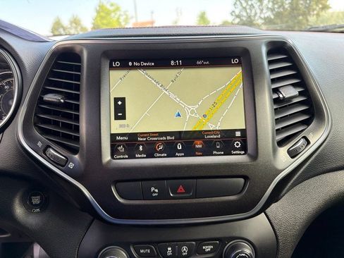 Used 2020 Jeep Cherokee Trailhawk w/ Comfort/Convenience Group AWD/4WD image 14