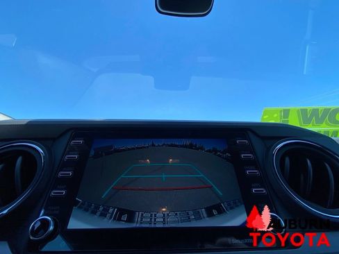Used 2023 Toyota Tacoma TRD Sport AWD/4WD image 43
