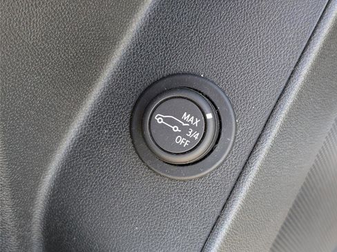 Used 2022 Chevrolet Equinox LT image 6