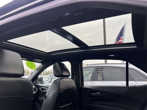 Used 2023 Chevrolet Equinox RS w/ RS Leather Package image 12