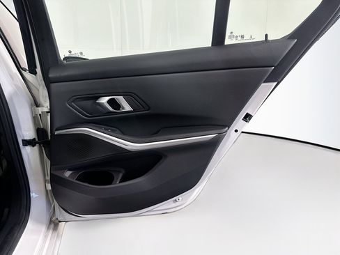 Used 2025 BMW 330i Sedan RWD image 31