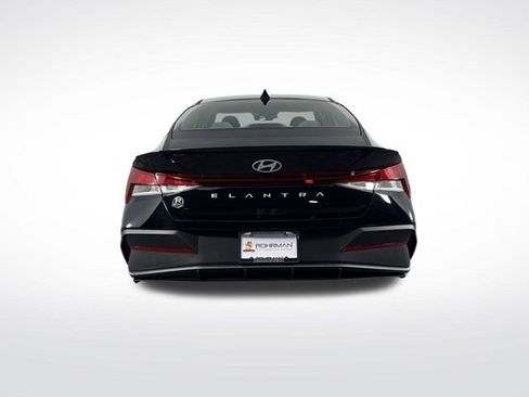 New 2026 Hyundai Elantra Sport image 9