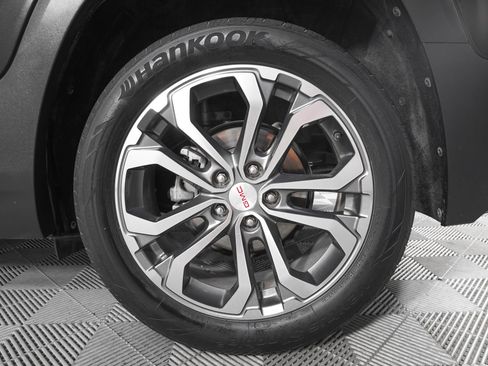 Used 2020 GMC Terrain SLT w/ Preferred Package FWD image 30
