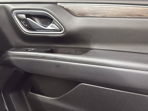 Used 2022 Chevrolet Tahoe Z71 w/ Z71 Off-Road Package image 24