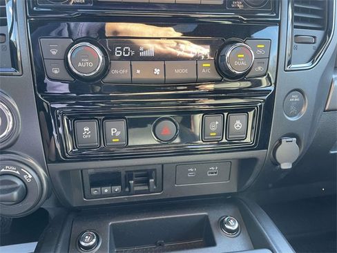 Used 2024 Nissan Titan PRO-4X w/ Pro-4x Convenience Package image 22