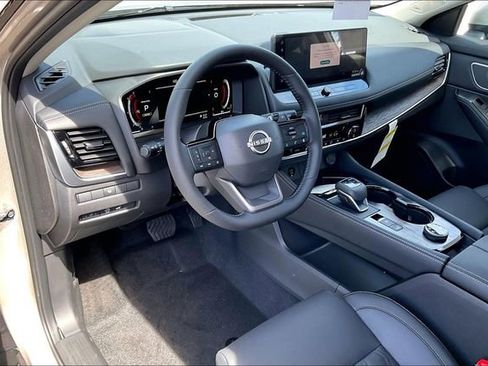 New 2026 Nissan Rogue Platinum image 5