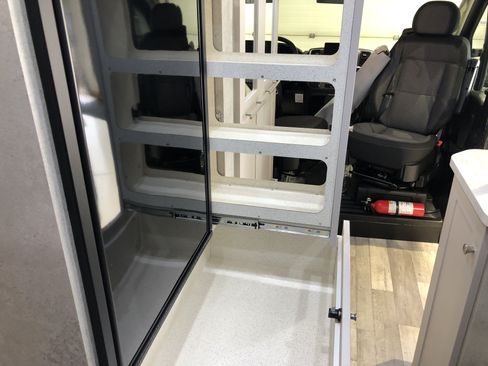 New 2024 RAM ProMaster 3500 w/ Quick Order Package 22H SLT+ FWD image 12