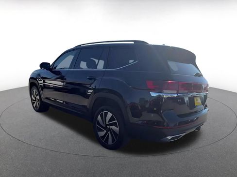 Used 2024 Volkswagen Atlas SE AWD/4WD image 9