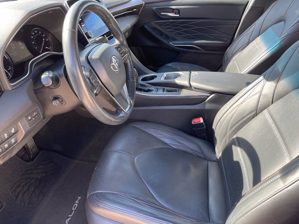 Used 2021 Toyota Avalon Limited w/ Advanced Safety Package FWD image 9
