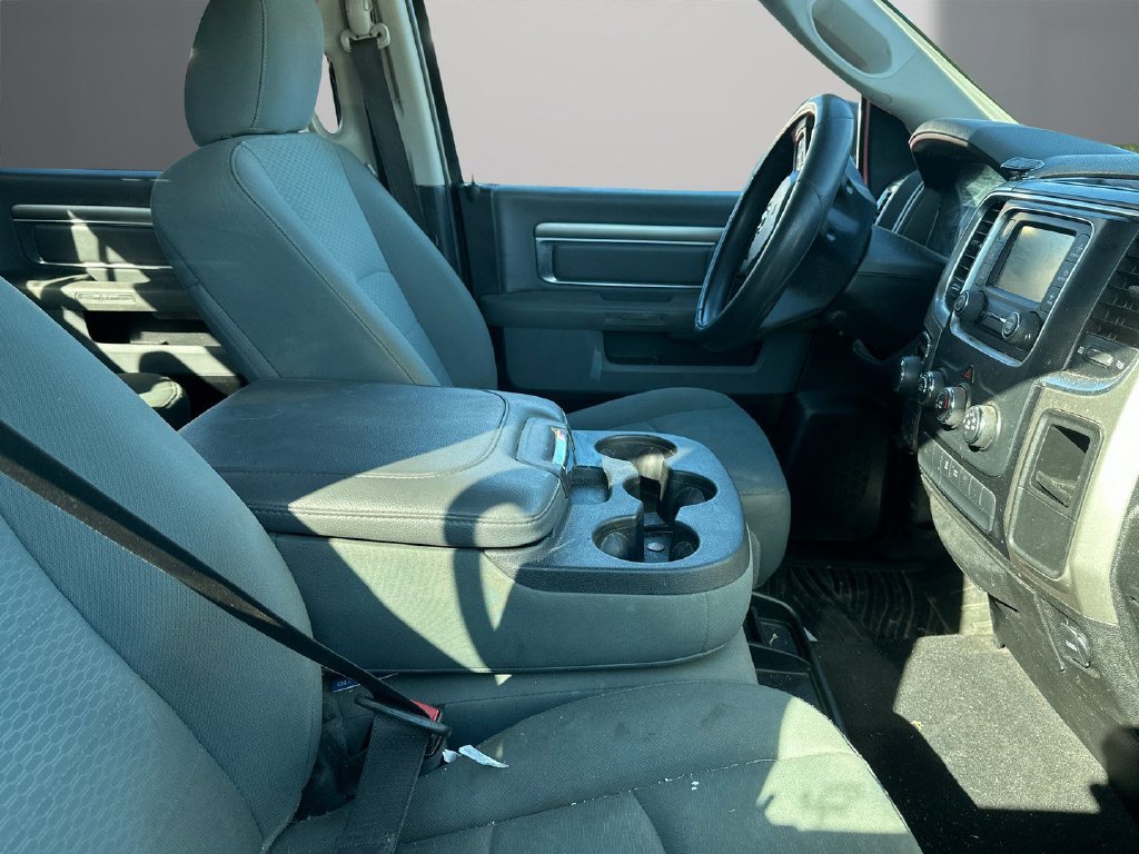 Used 2020 RAM 1500 Classic SLT AWD/4WD image 11