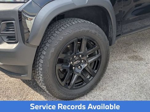 Used 2024 Chevrolet Colorado Trail Boss w/ Technology Package AWD/4WD image 6