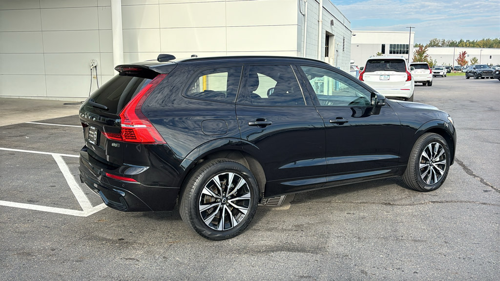 Certified 2024 Volvo XC60 B5 Core w/ Climate Package AWD/4WD image 28