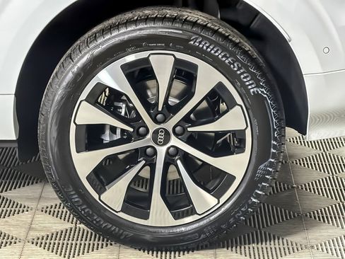 New 2026 Audi Q3 quattro 2.0T AWD/4WD image 26