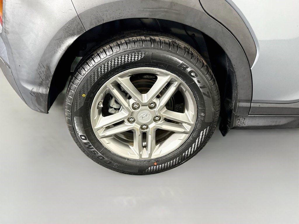 Used 2019 Hyundai Kona SE FWD image 31