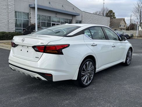 Used 2024 Nissan Altima 2.5 SL image 2