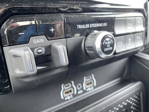 New 2025 RAM 2500 Big Horn image 25