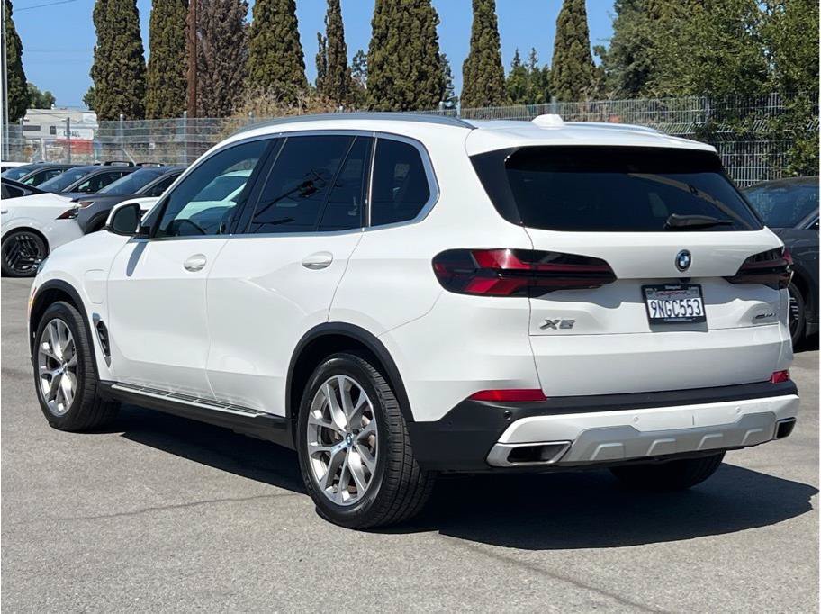 Used 2025 BMW X5 xDrive50e AWD/4WD image 6