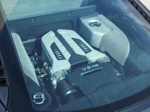 Used 2014 Audi R8 V8 w/ Enhanced Leather Package AWD/4WD image 23