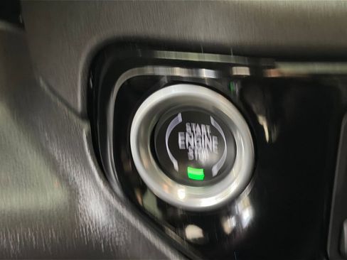 Used 2023 Chevrolet Silverado 1500 ZR2 w/ Technology Package image 23