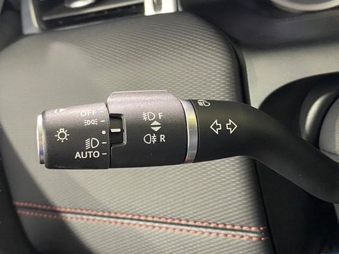 Used 2023 Land Rover Discovery Sport SE R-Dynamic AWD/4WD image 28