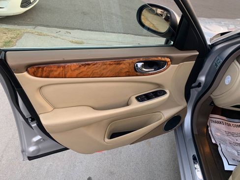 Used 2006 Jaguar XJ8 RWD image 15