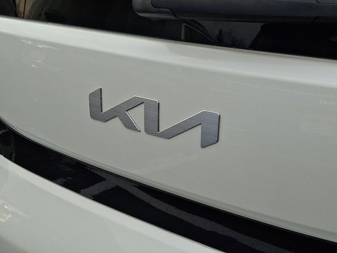 Used 2023 Kia Soul LX image 16