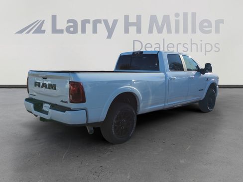 New 2025 RAM 3500 Limited image 5