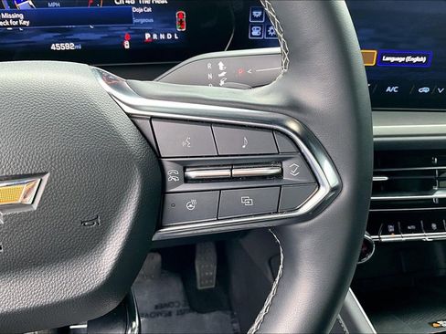 Used 2024 Chevrolet Traverse LT image 25