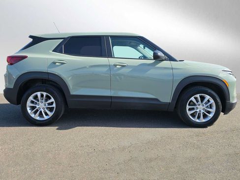 Used 2026 Chevrolet TrailBlazer LS w/ LS Convenience Package AWD/4WD image 2