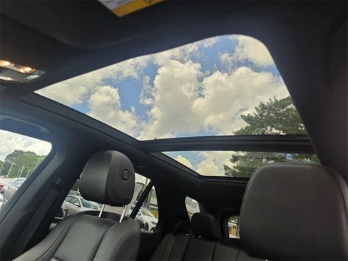 Used 2024 Mercedes-Benz GLE 450 4MATIC image 25