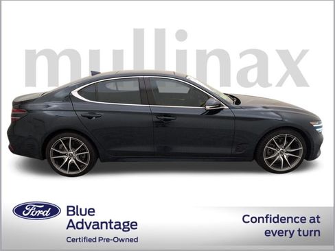 Used 2022 Genesis G70 2.0T w/ Prestige Package image 2