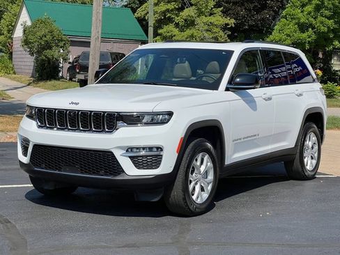 Used 2023 Jeep Grand Cherokee Limited w/ Luxury Tech Group II AWD/4WD image 50