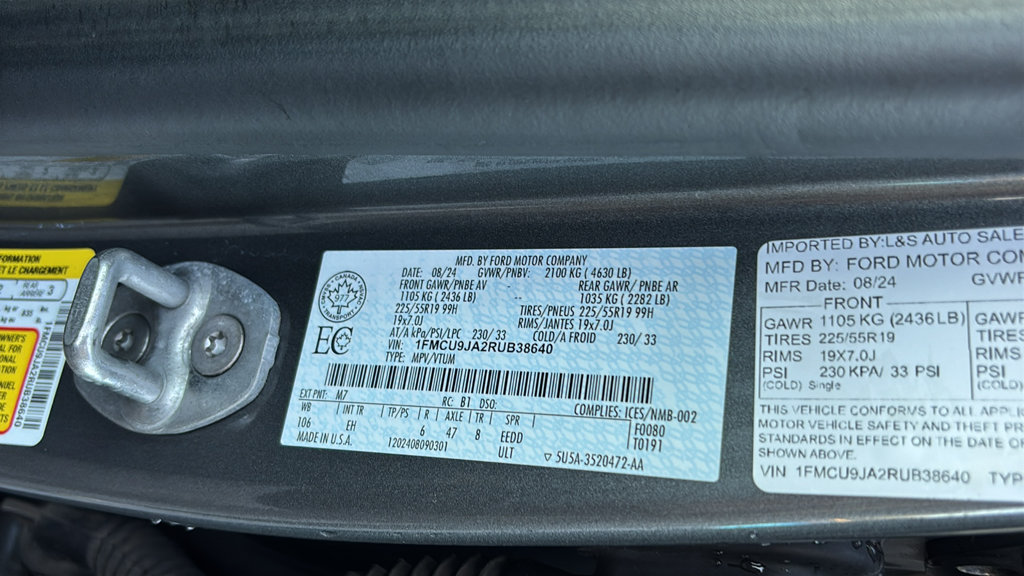 Used 2024 Ford Escape Platinum AWD/4WD image 32