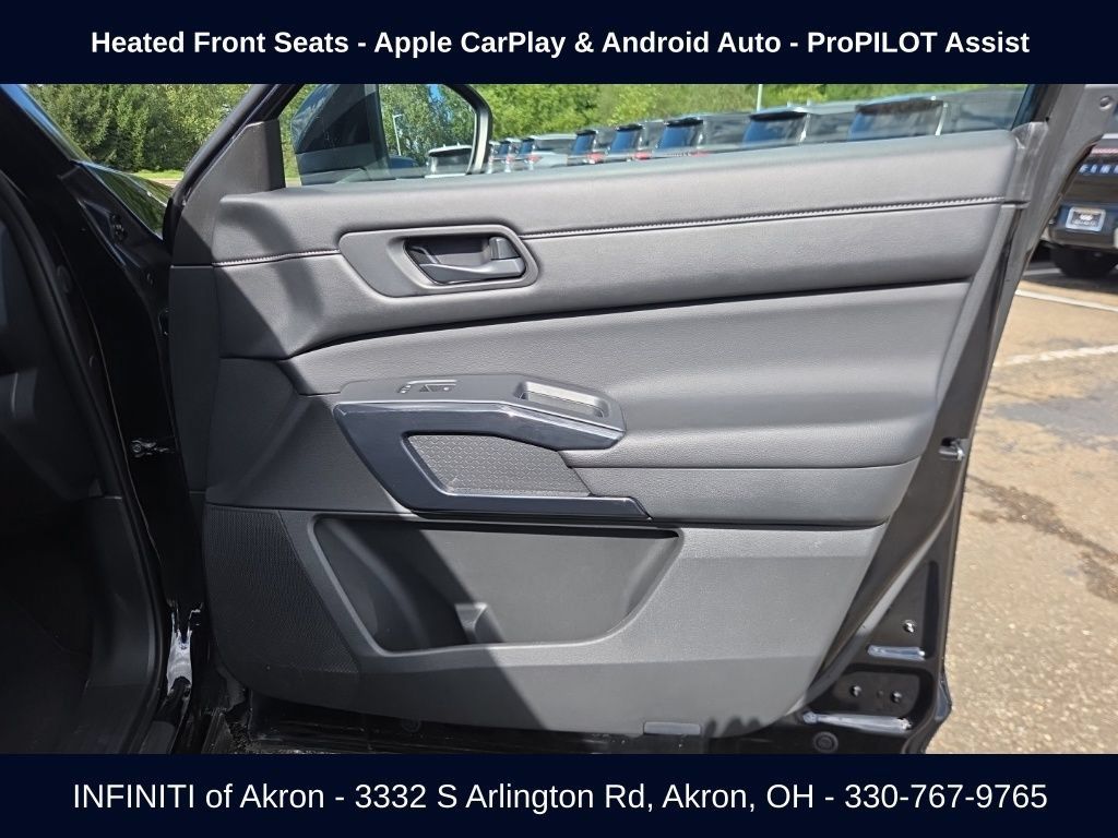 Used 2024 Nissan Pathfinder SV AWD/4WD image 14