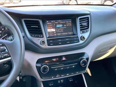 Used 2018 Hyundai Tucson SEL image 6