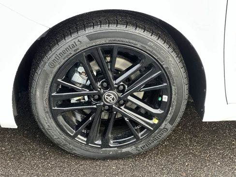 New 2026 Toyota Camry SE image 10