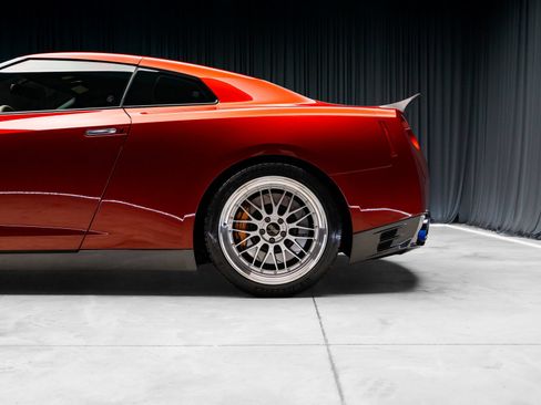 Used 2016 Nissan GT-R Premium AWD/4WD image 42