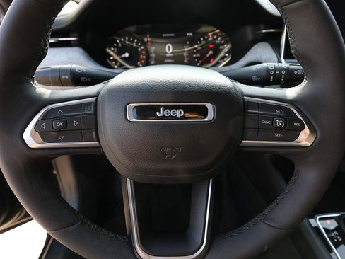 Used 2023 Jeep Compass Latitude AWD/4WD image 16