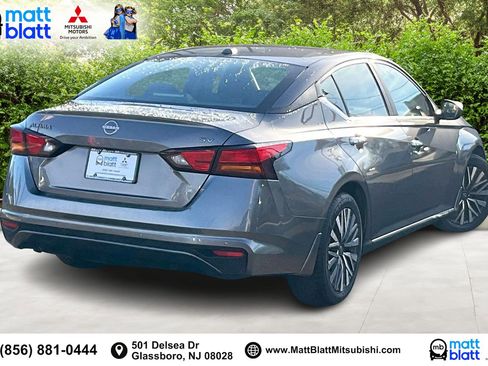 Used 2024 Nissan Altima 2.5 SV image 14