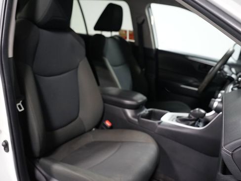 Certified 2022 Toyota RAV4 LE image 25