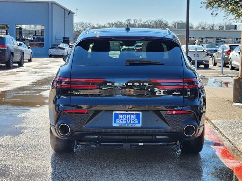 Used 2025 Genesis GV70 2.5T Sport Prestige w/ Sport Prestige Package image 6