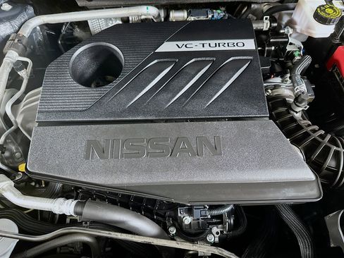 Used 2025 Nissan Rogue SV image 34