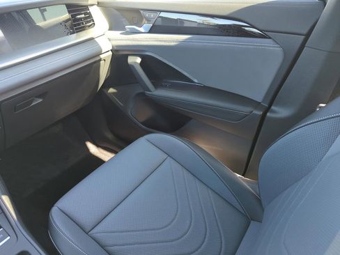 New 2026 Volkswagen Tiguan SE R-Line image 22