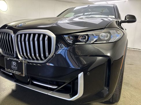 Used 2024 BMW X5 xDrive50e AWD/4WD image 29